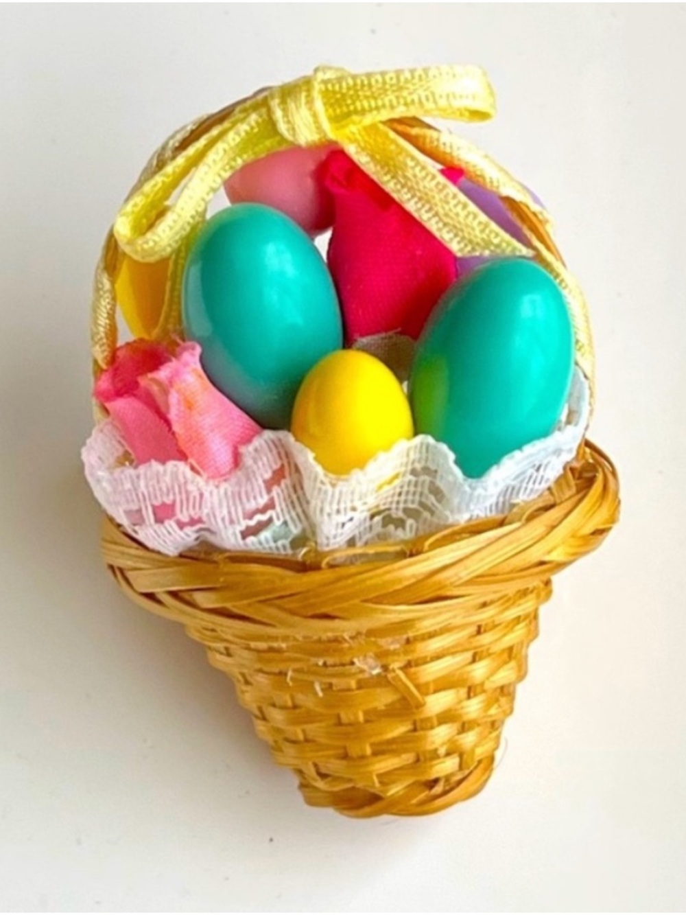 Vintage Easter Wicker Basket Brooch Pin - Picture 6 of 15